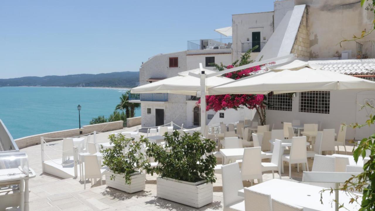 Piazzetta Petrone Apartments + Parking Vieste Eksteriør bilde