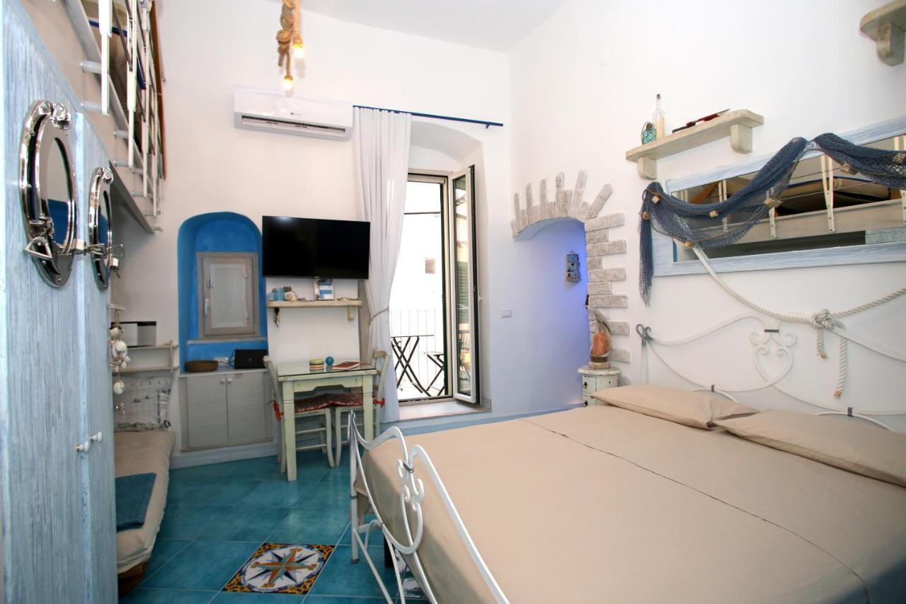 Piazzetta Petrone Apartments + Parking Vieste Eksteriør bilde