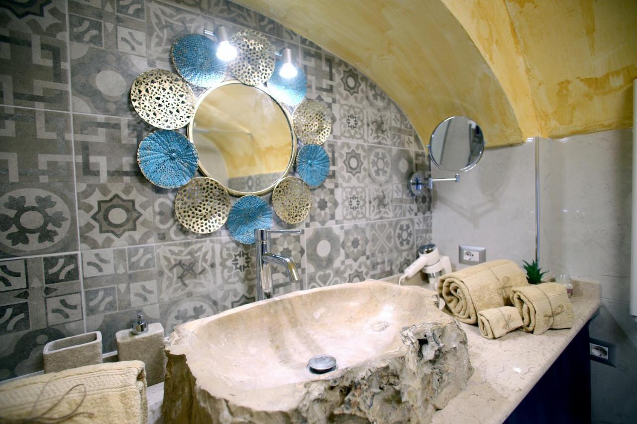 Piazzetta Petrone Apartments + Parking Vieste Eksteriør bilde