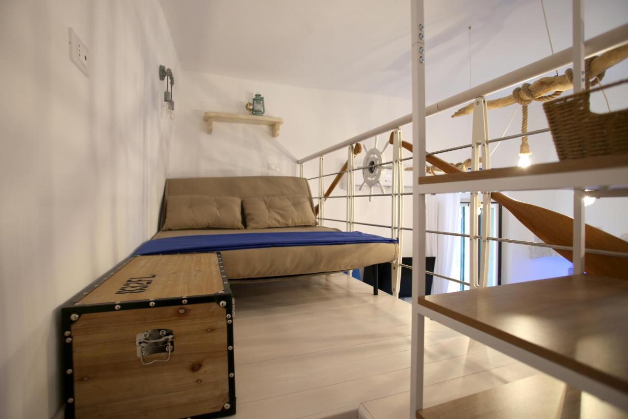 Piazzetta Petrone Apartments + Parking Vieste Eksteriør bilde
