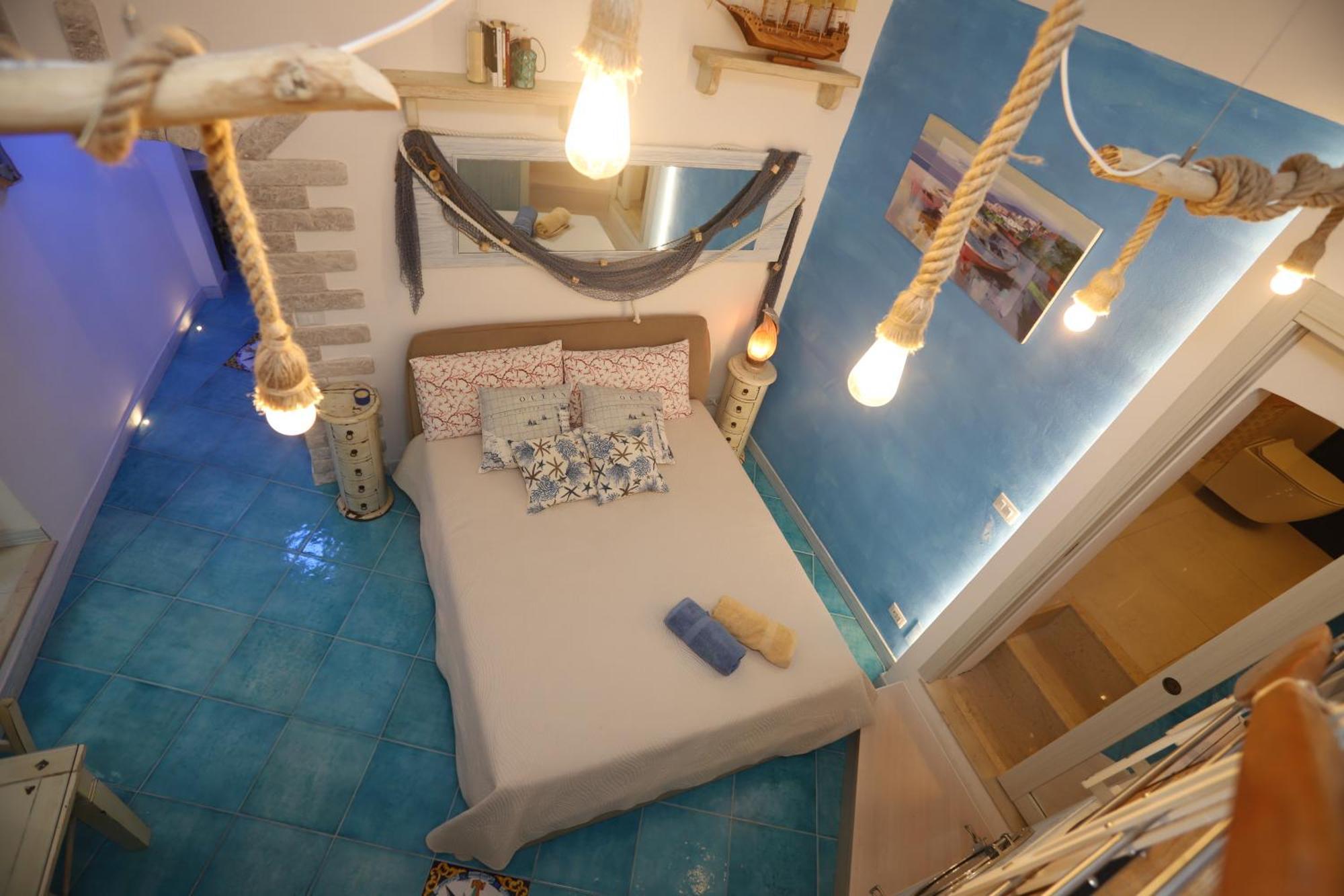 Piazzetta Petrone Apartments + Parking Vieste Eksteriør bilde